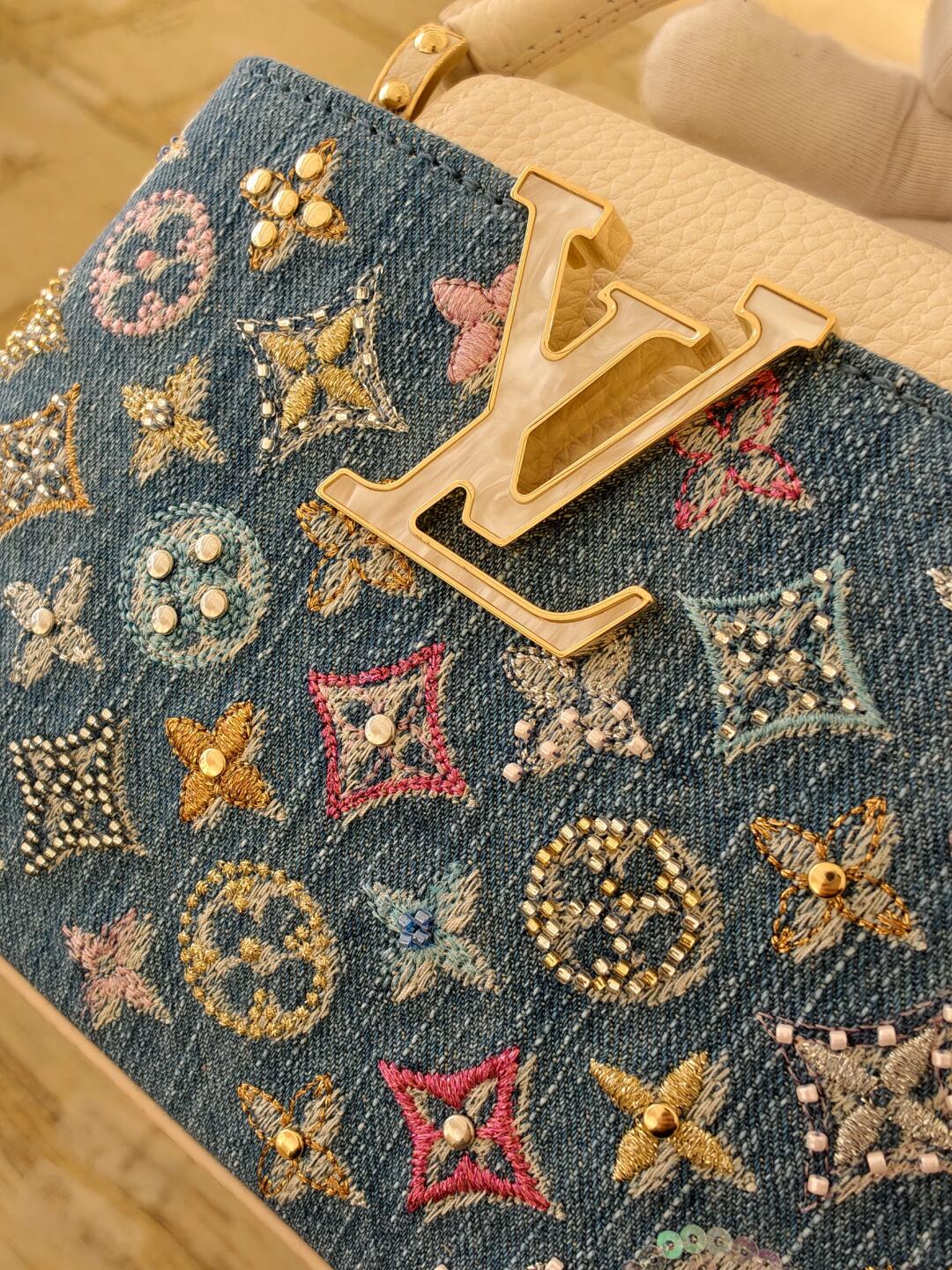 Luxus farmer díszítésű Capucines minitáska