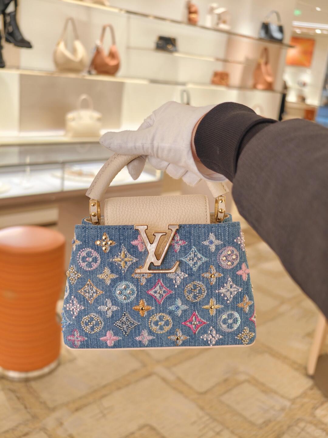 Luxus farmer díszítésű Capucines minitáska