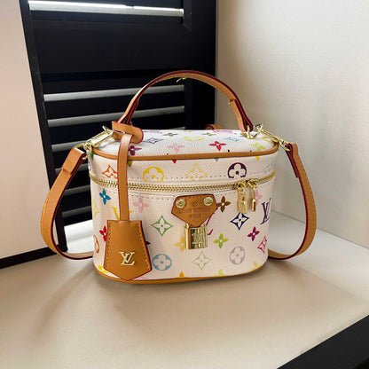 Сумка Vintage-Inspired Box – Элегантная коробка с монограммой