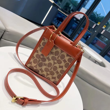 Elegáns bőr kézitáska: egy kis könnyed luxus