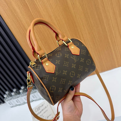 Klassinen Monogrammi Mini Barrel Bag