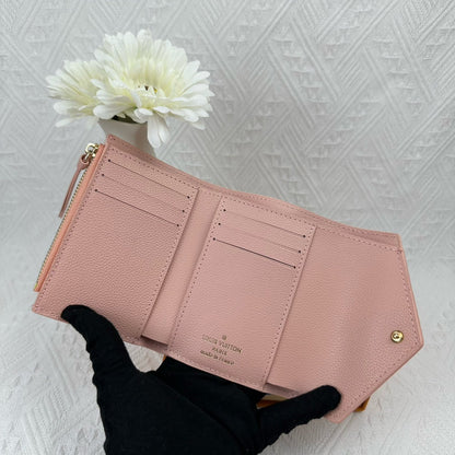 L-Luxurious Fashion Wallet – Sophisticated and Functional