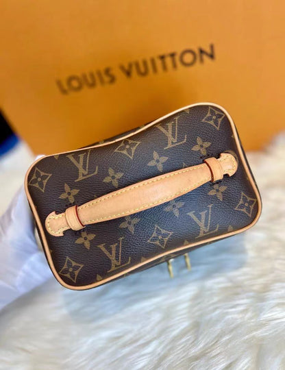 (Vásároljon 3-at, fizessen 2-ért) Prémium kozmetikai táska