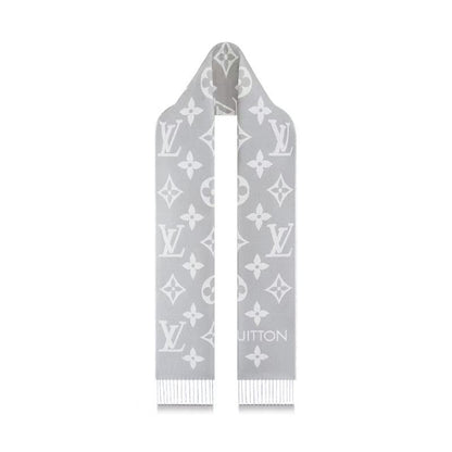 세련된 스카프 – 세련된 여신을 위한 필수 아이템