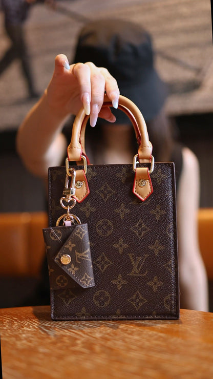 Klassinen kantolaukku Crossbody-hihnalla