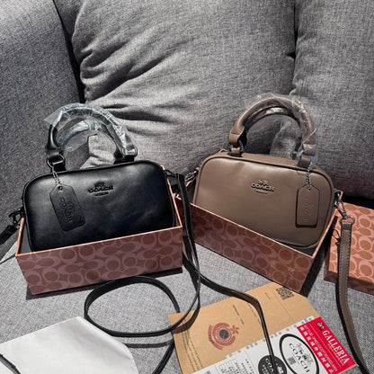 Elegáns bőr kézitáska: egy kis fényűzés