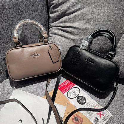 Elegáns bőr kézitáska: egy kis fényűzés