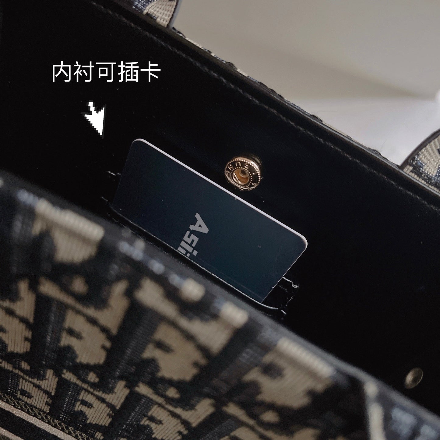 クロスボディストラップ付きクラシックトートバッグ