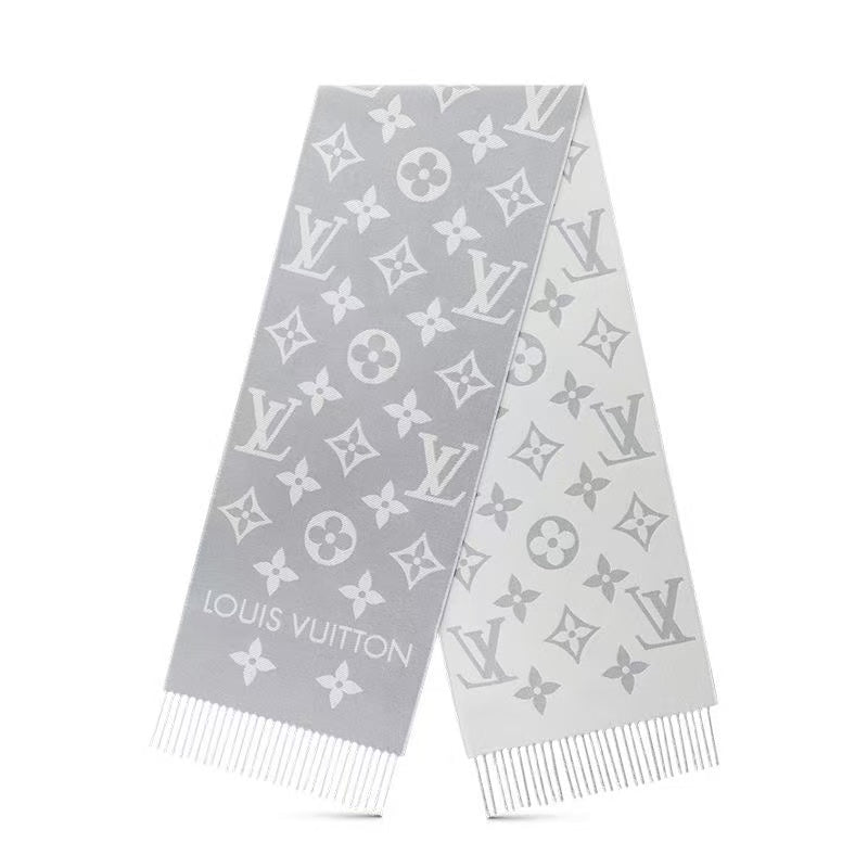 세련된 스카프 – 세련된 여신을 위한 필수 아이템