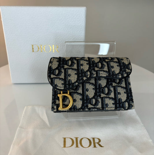 クラシック サドル ブルーム カード ウォレット