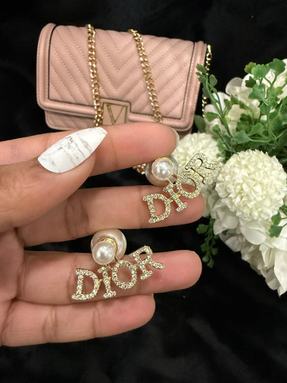 Orecchino con perla e diamanti D!0r con sacchetto regalo e scatola