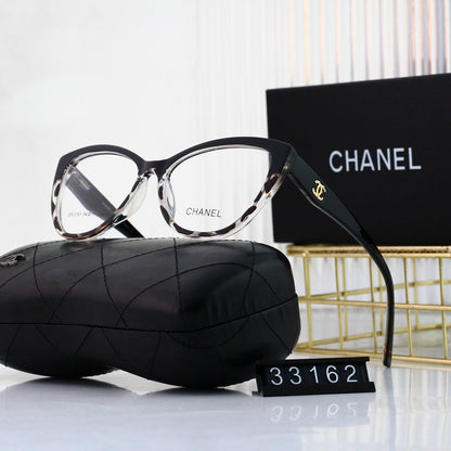 Illő színű macskaszemüvegek