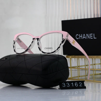 Illő színű macskaszemüvegek